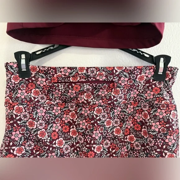 Sincerely Jules Burgundy Floral Golf / Tennis Set - Picture 4 of 11